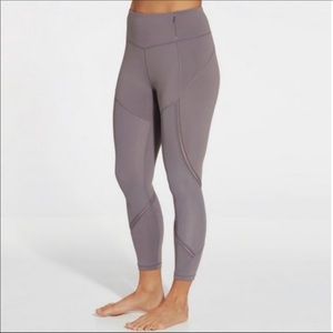 NWT Calia by Crrie Underwood Legins Shark 718 High Waisted Mash Gray Lavender